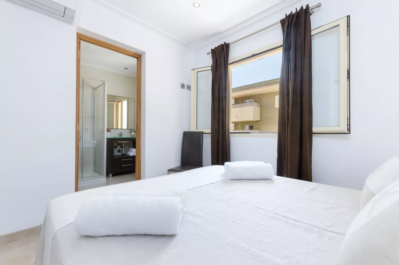 YourHouse Voramar 1C-Schlafzimmer