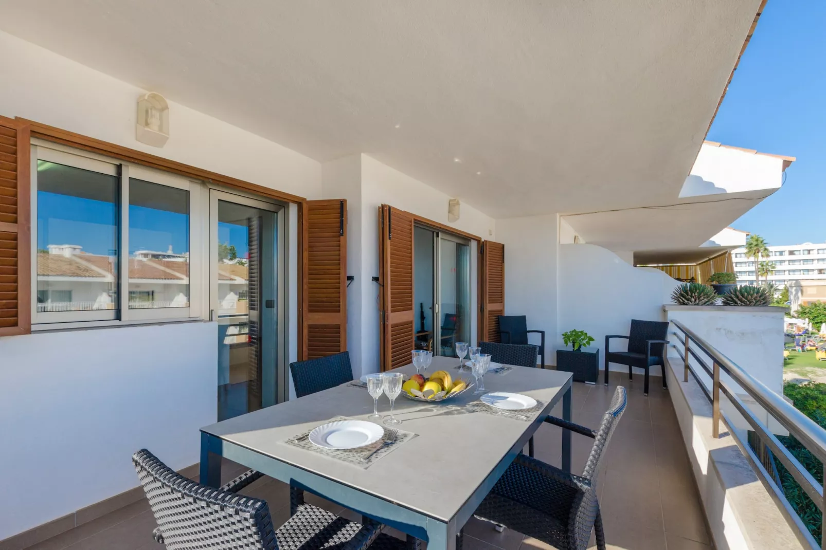 YourHouse Estel-Terrasse