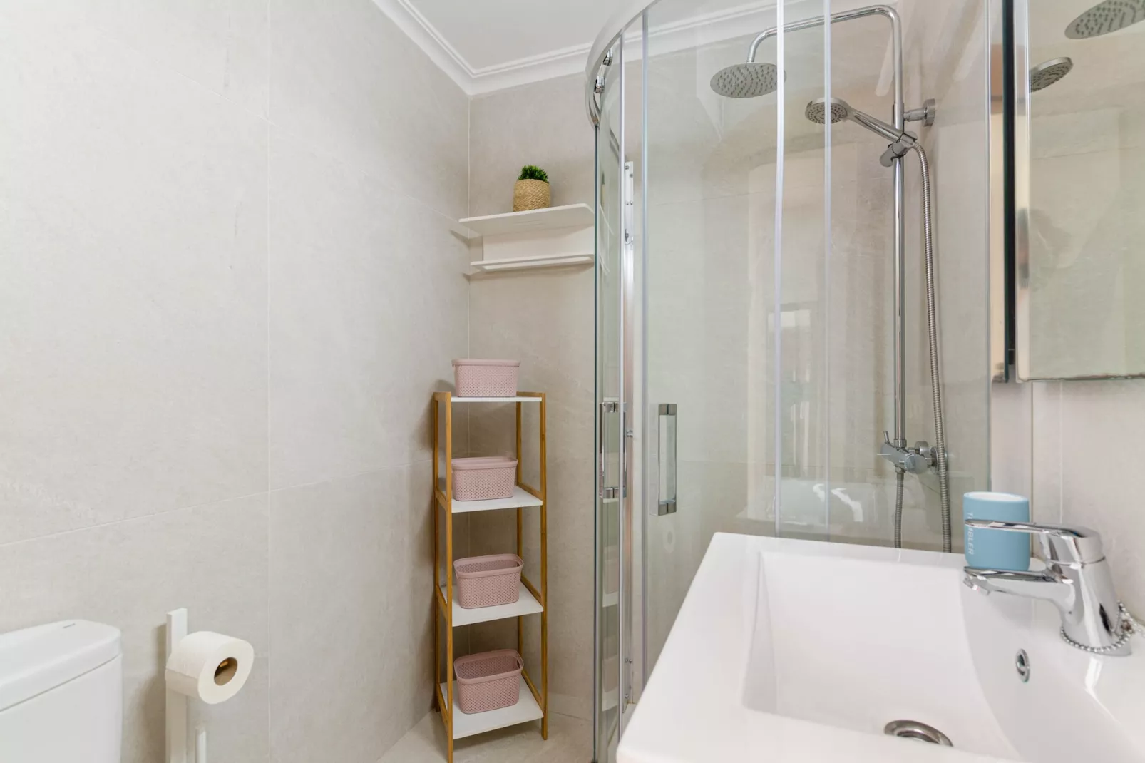 YourHouse Roses 9-Badezimmer