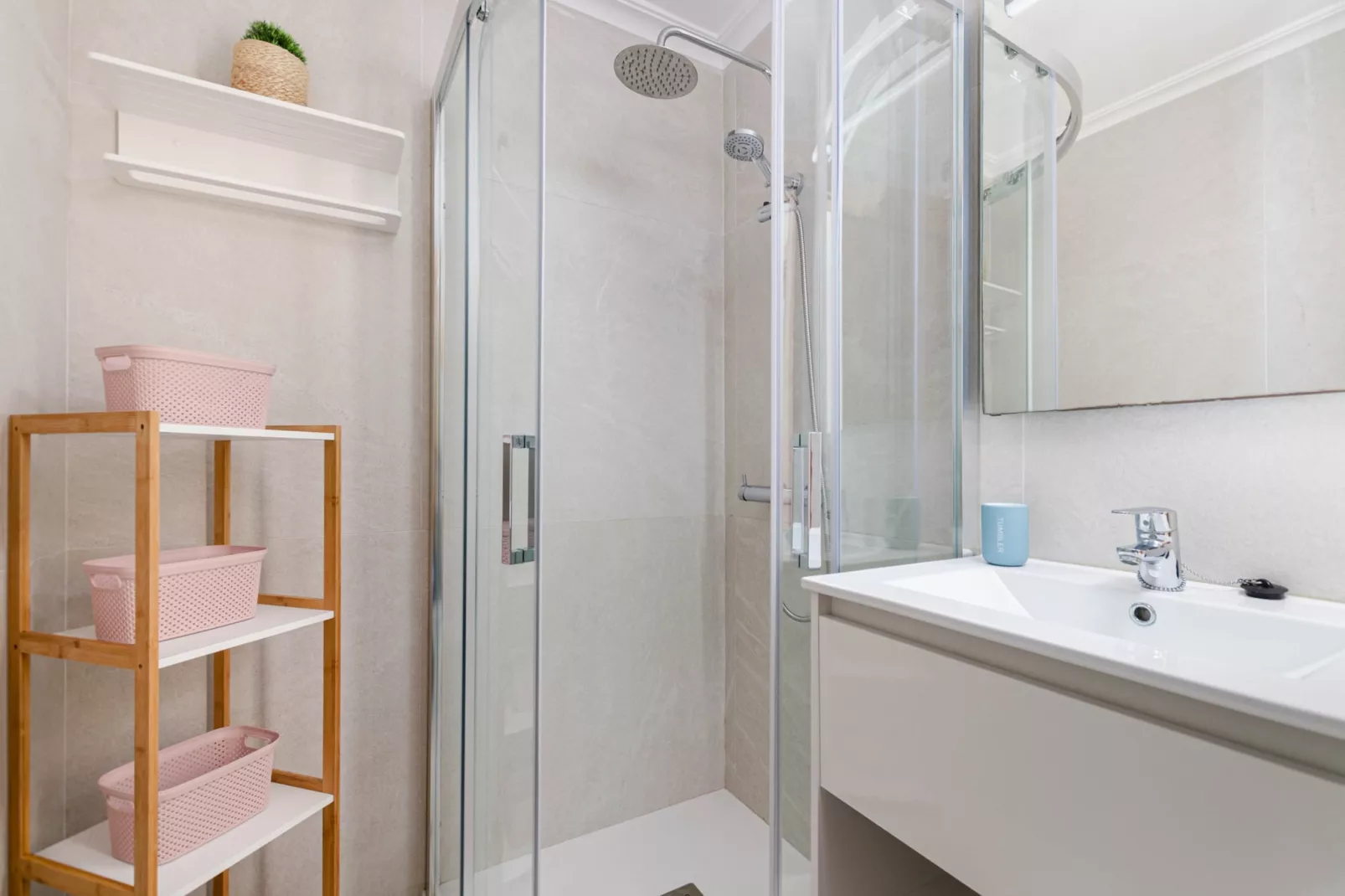 YourHouse Roses 9-Badezimmer