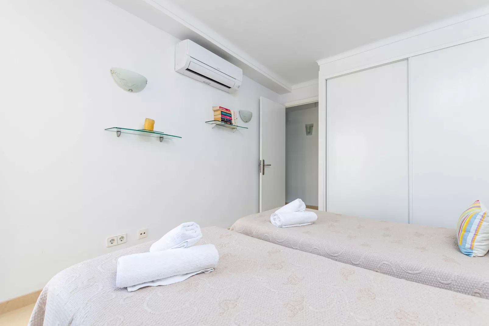 YourHouse Reganyol-Bedroom