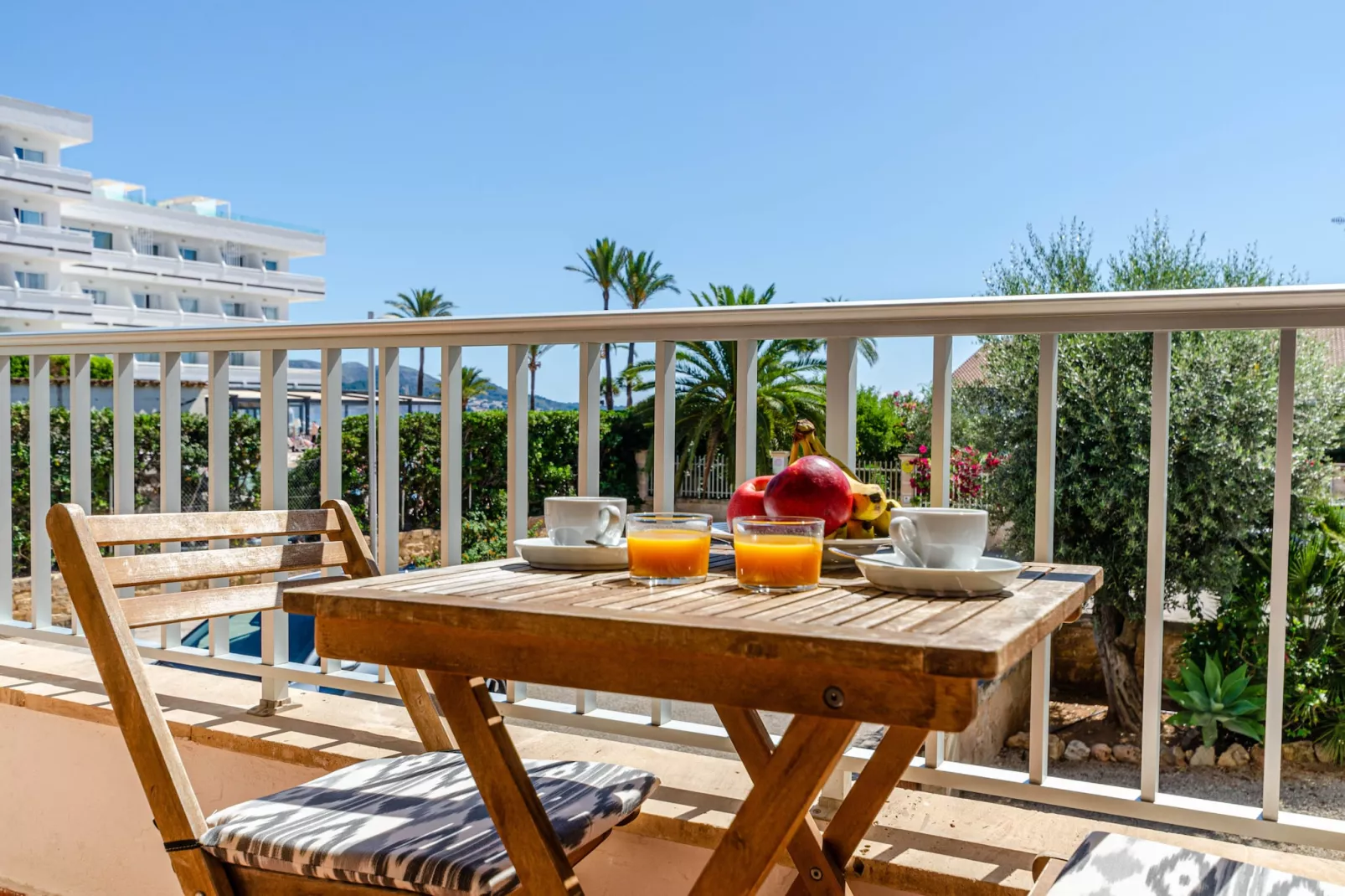 YourHouse Reganyol-Terrace balcony