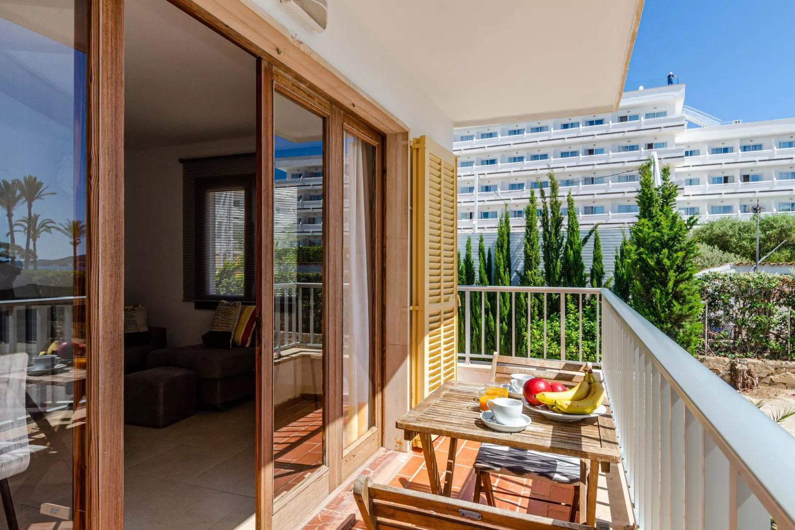 YourHouse Reganyol-Terrace balcony