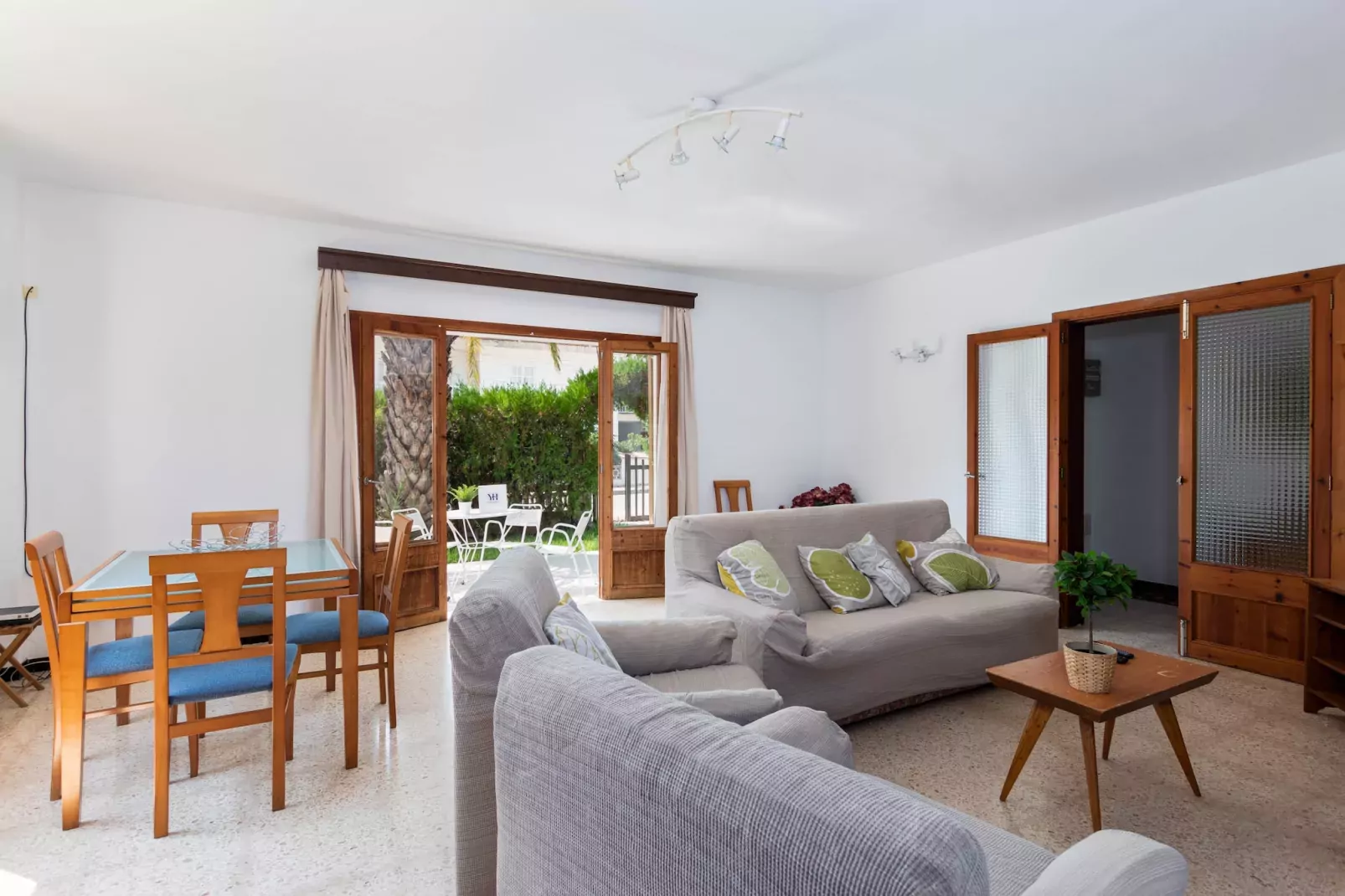 YourHouse Alcudia Casa-Living room