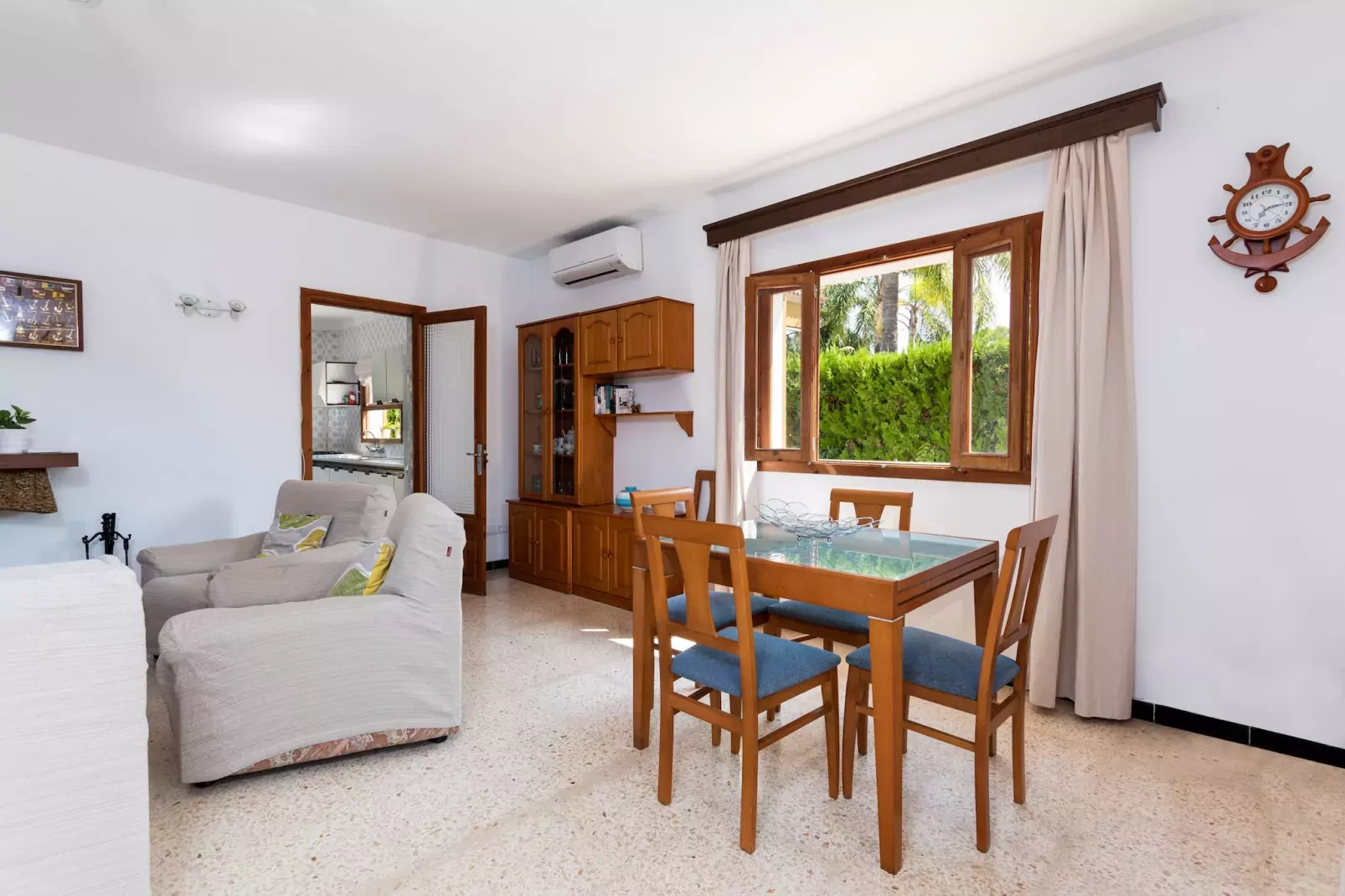 YourHouse Alcudia Casa-Dining room