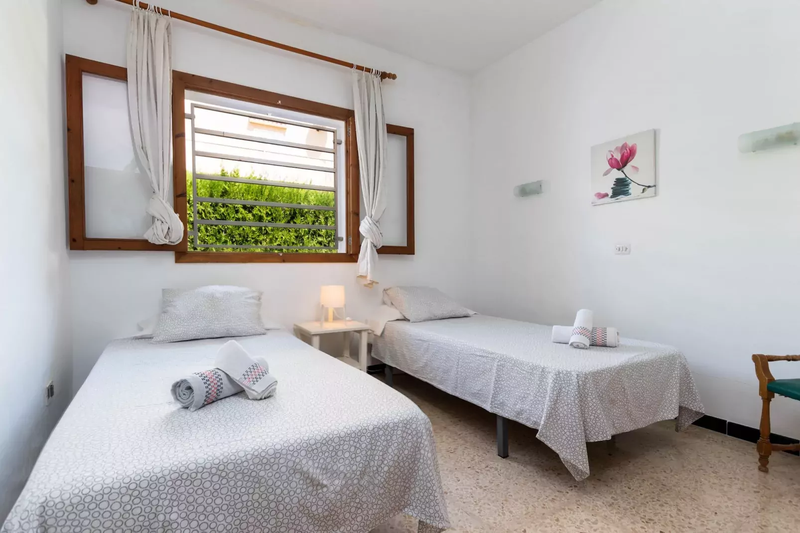 YourHouse Alcudia Casa-Bedroom