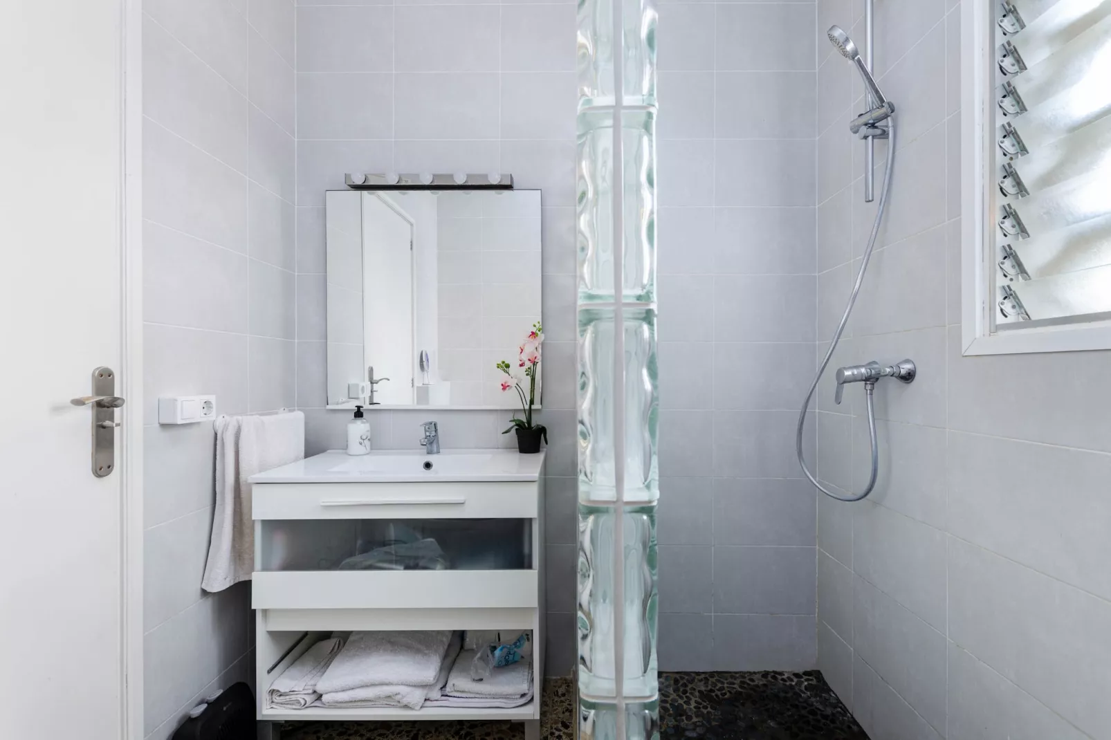 YourHouse Casa Esperanza-Bathroom