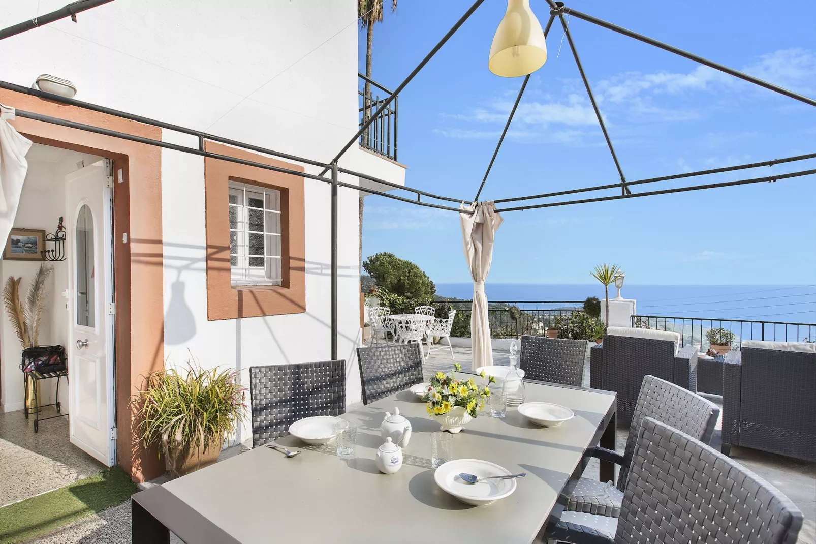 Palmeras-Terrace