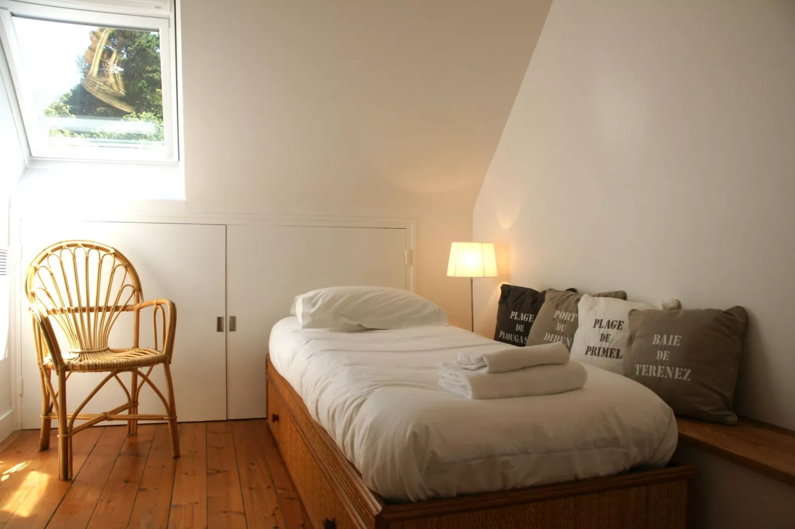 Pretty apartment with sea view in Primel-Bedroom