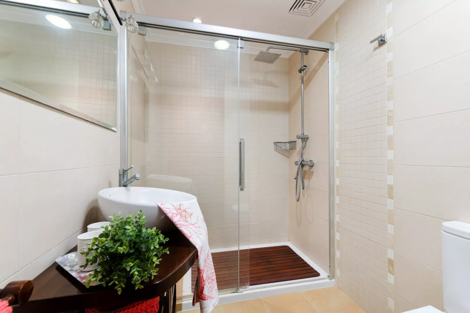 YourHouse Can Ines-Badezimmer