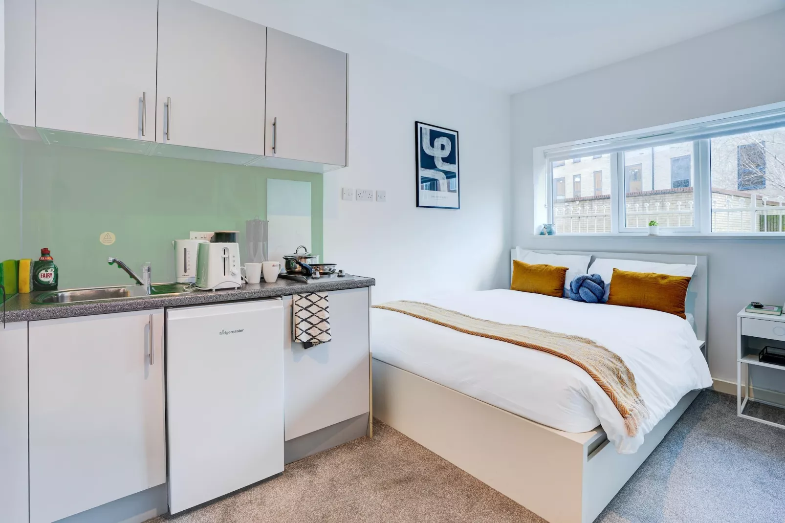 Kingston Luxe Suites Riverside Apartment Belvilla  Deluxe-Bedroom