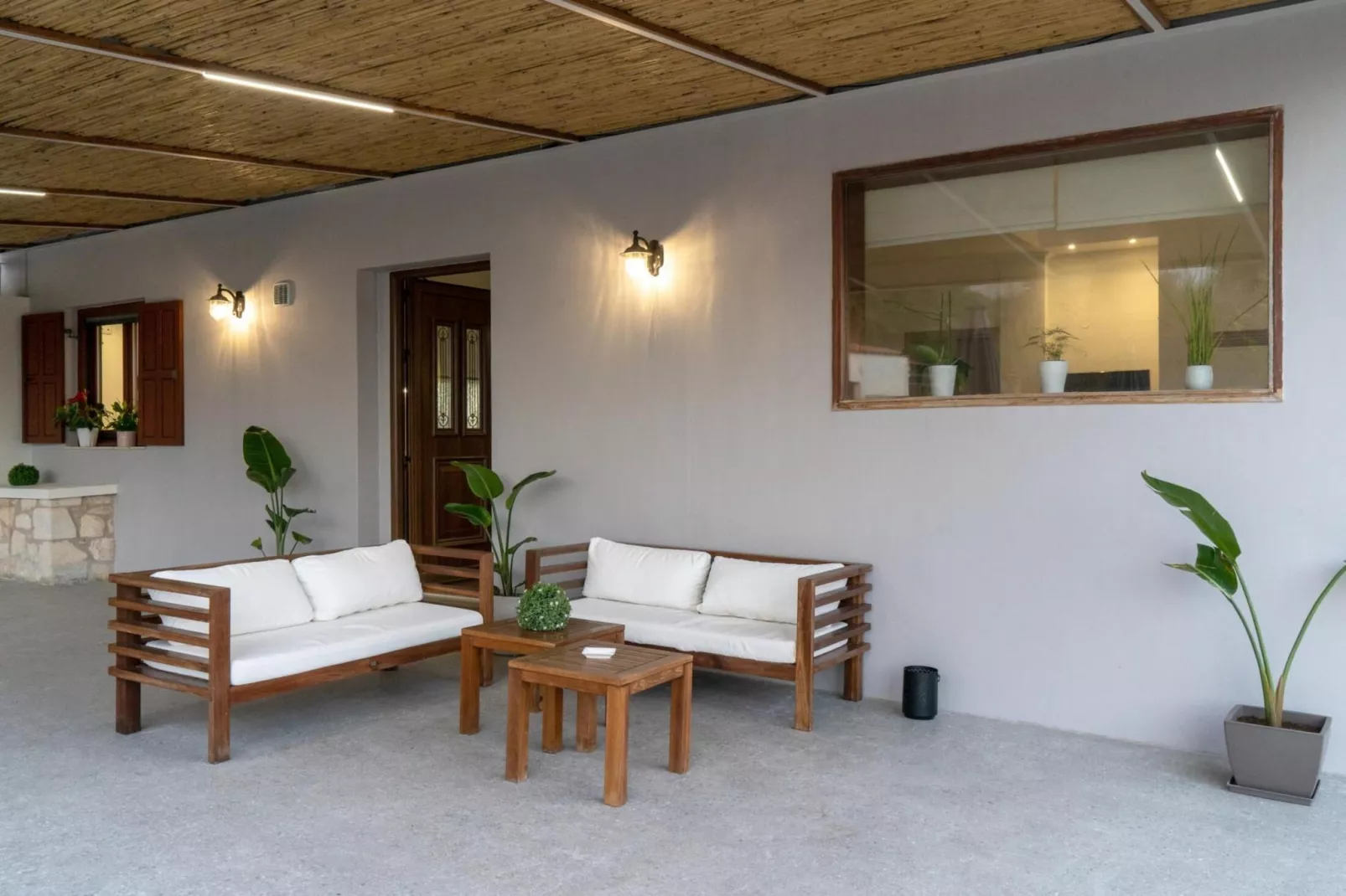 Canyon 2 villa with private pool-Living room