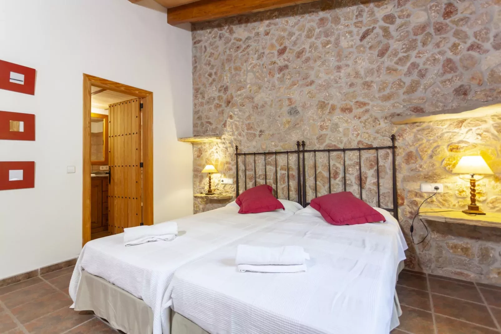 YourHouse Son Gallina-Schlafzimmer