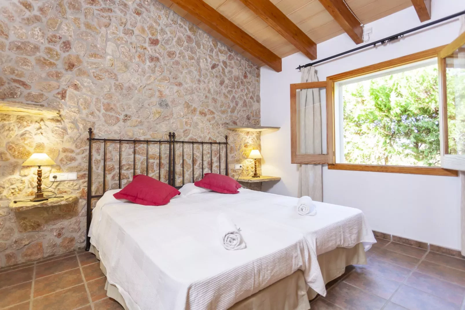 YourHouse Son Gallina-Schlafzimmer
