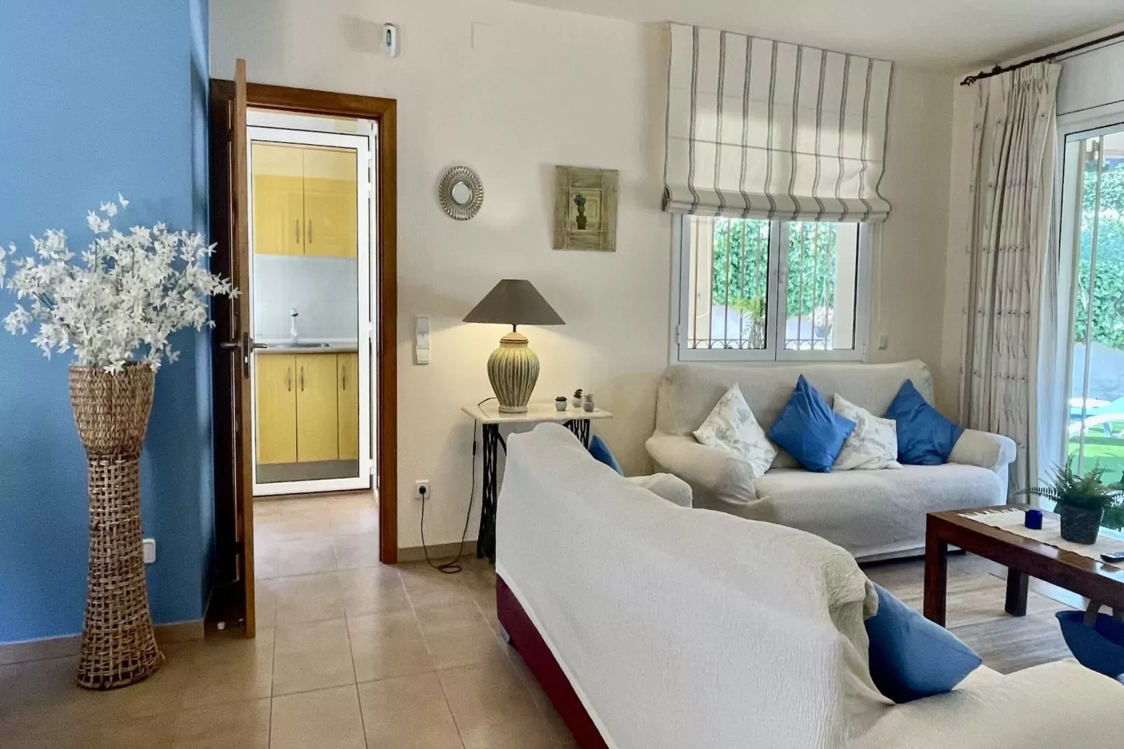 VILLA PINEDA 5-Living room