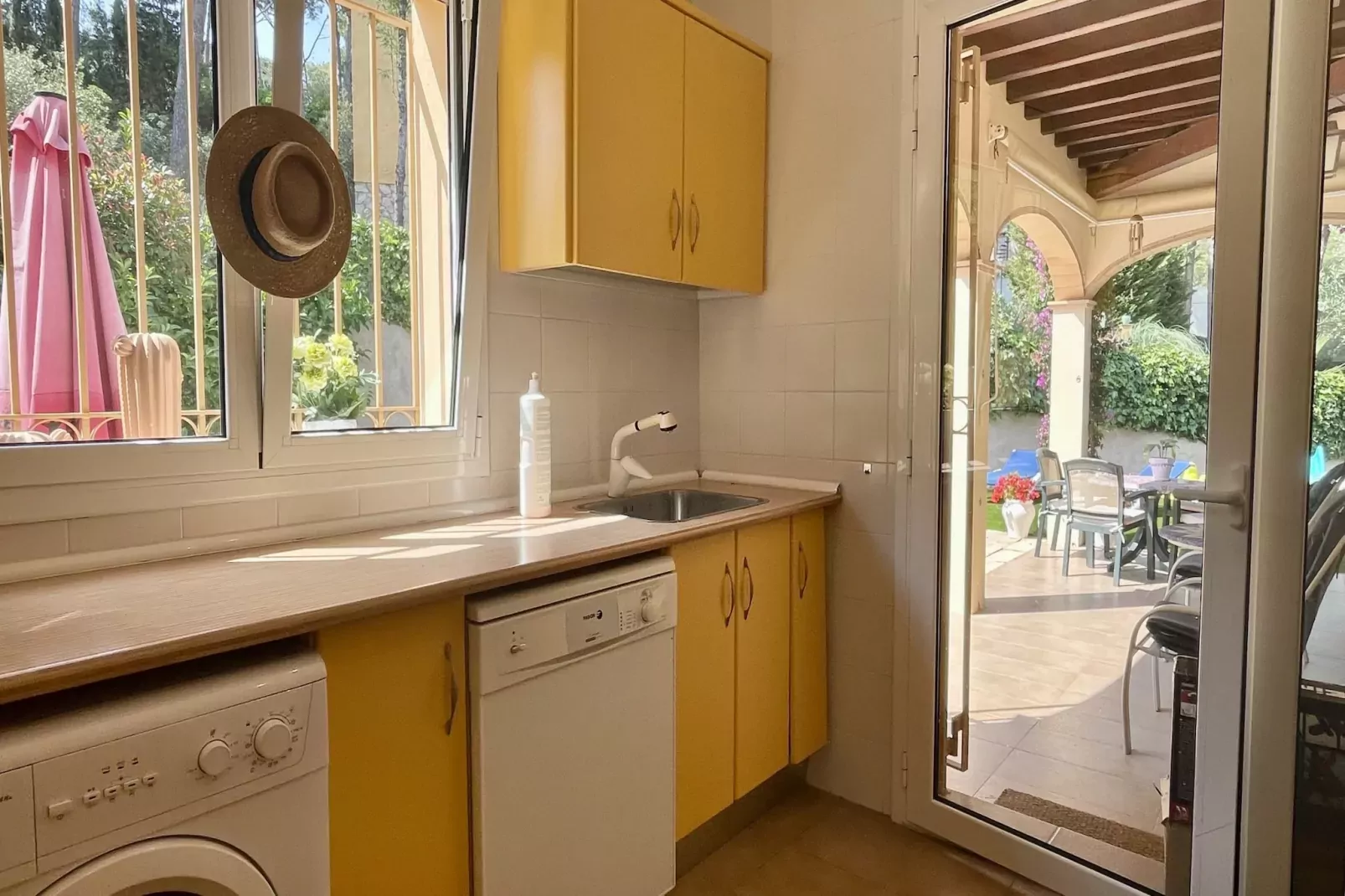 VILLA PINEDA 5-Kitchen