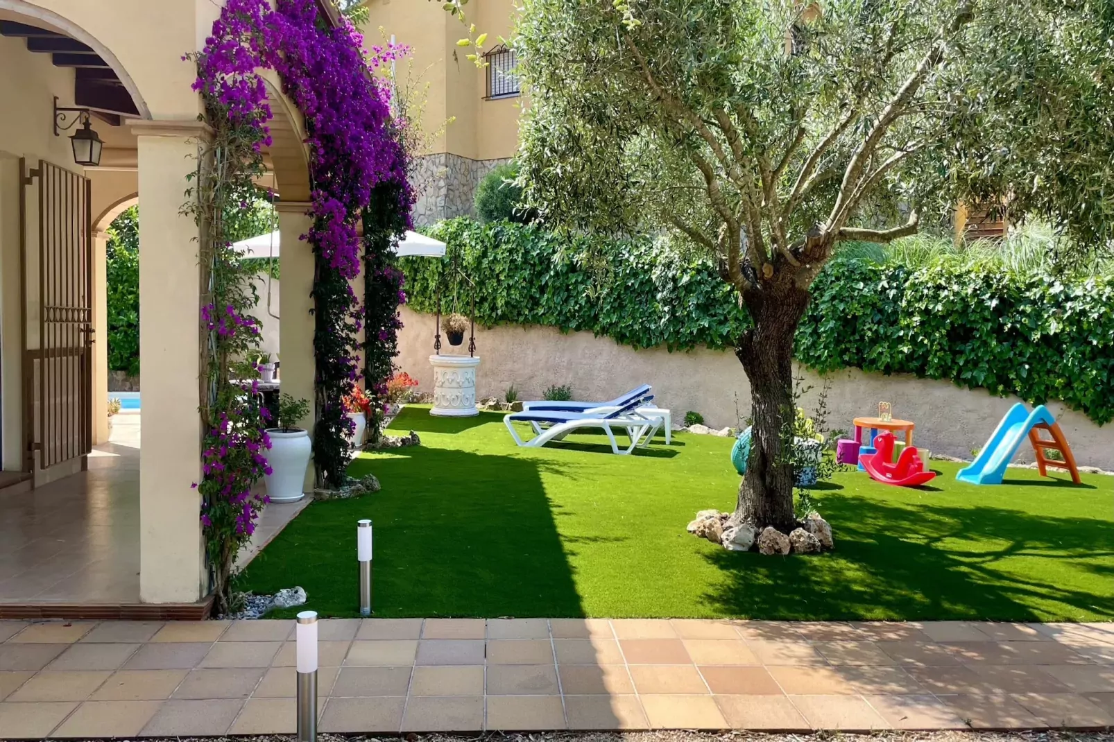 VILLA PINEDA 5-Gardens summer