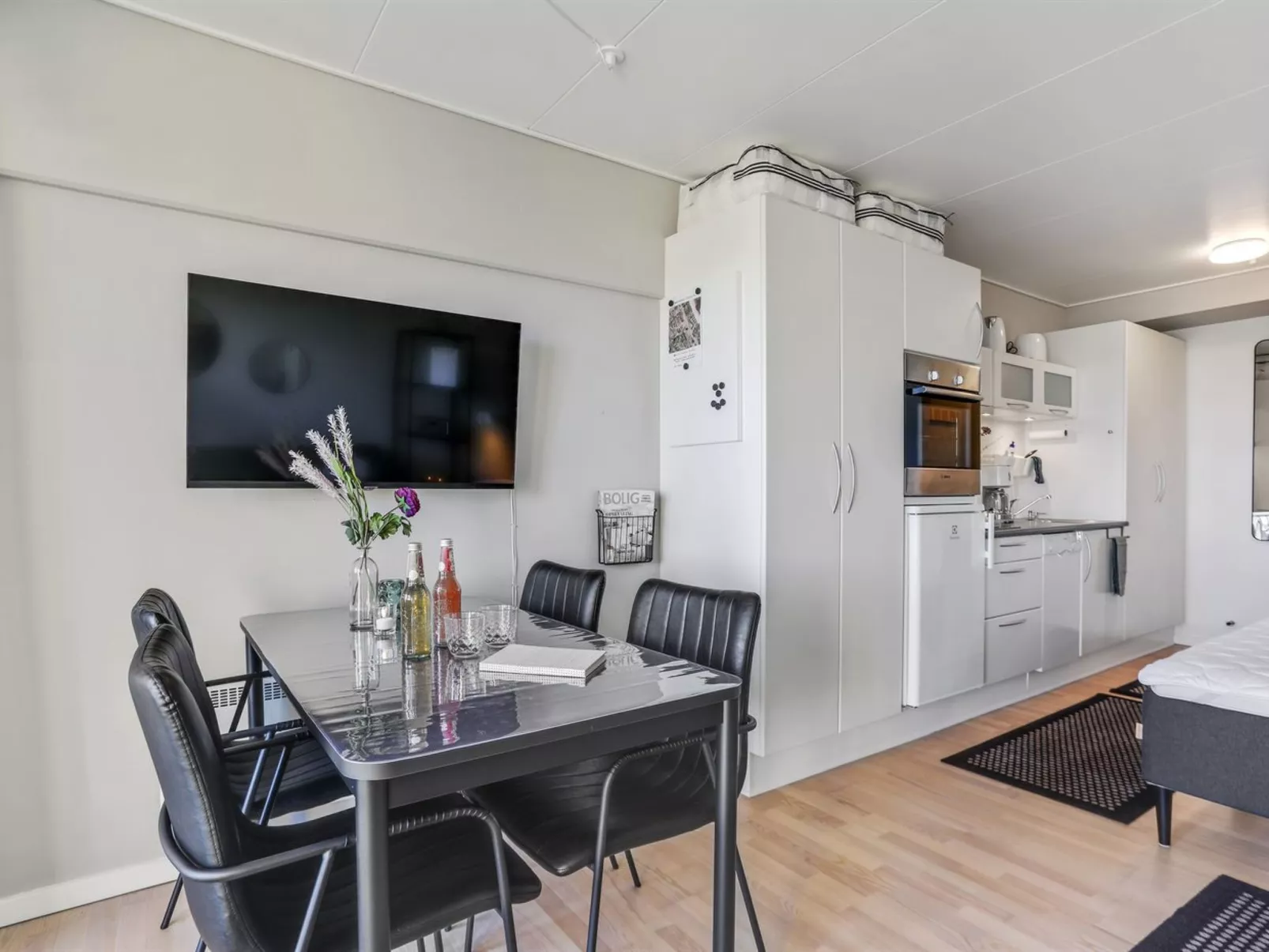 "Liselotta" - 100m from the sea-Drinnen