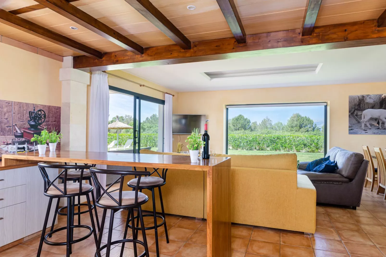 YourHouse Villa Romani-Salon