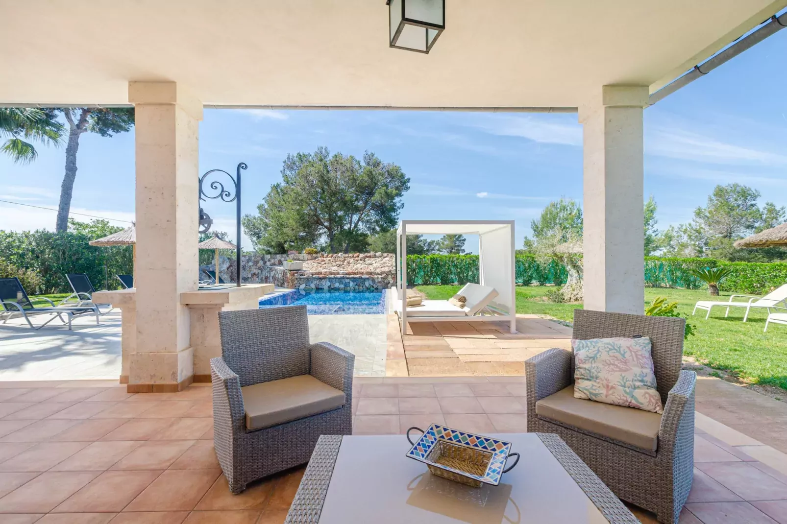YourHouse Villa Romani-Terrasse