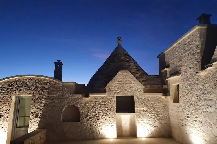 Trullo Rosa Ostuni-Exterior summer