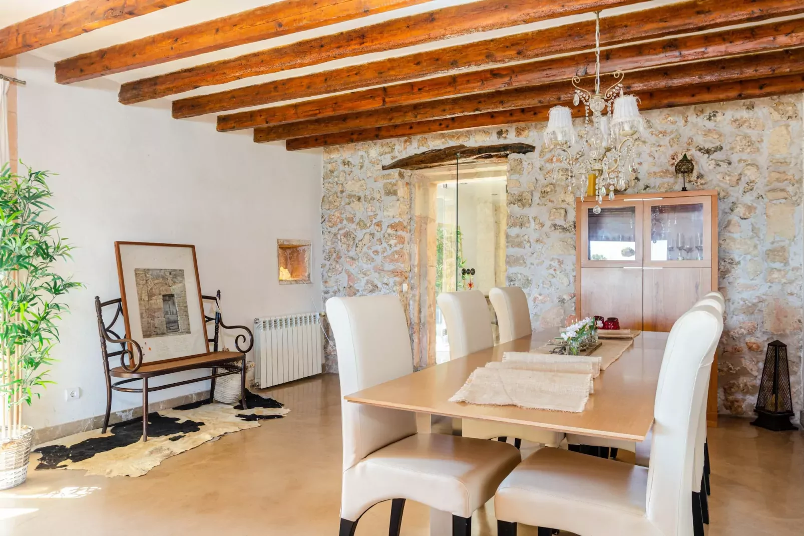 YourHouse Es Fiters-Salon