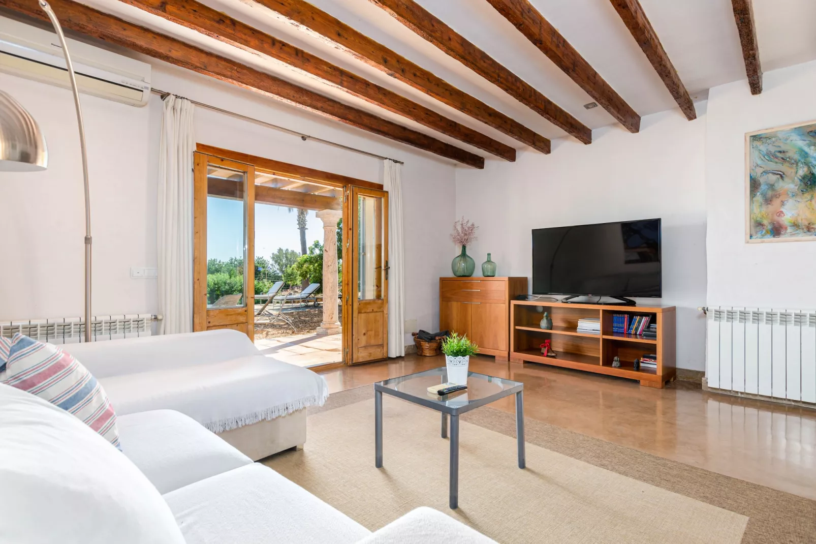 YourHouse Es Fiters-Salon