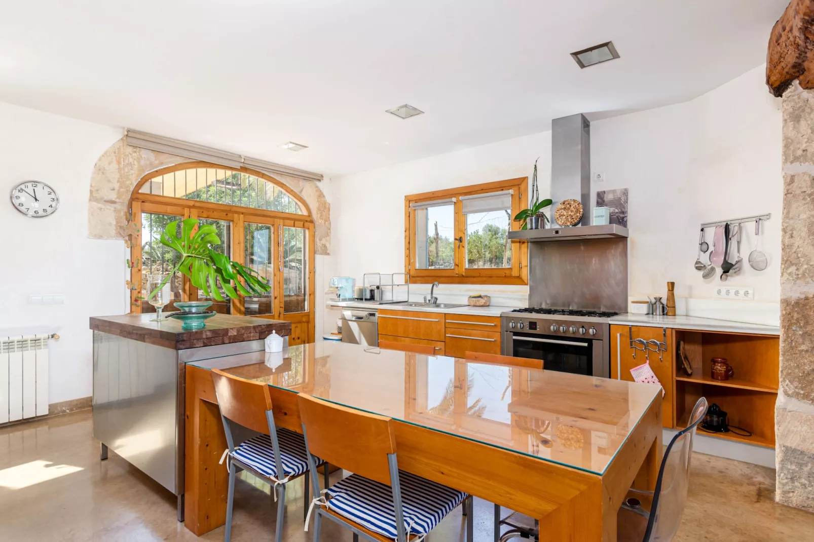 YourHouse Es Fiters-Cuisine