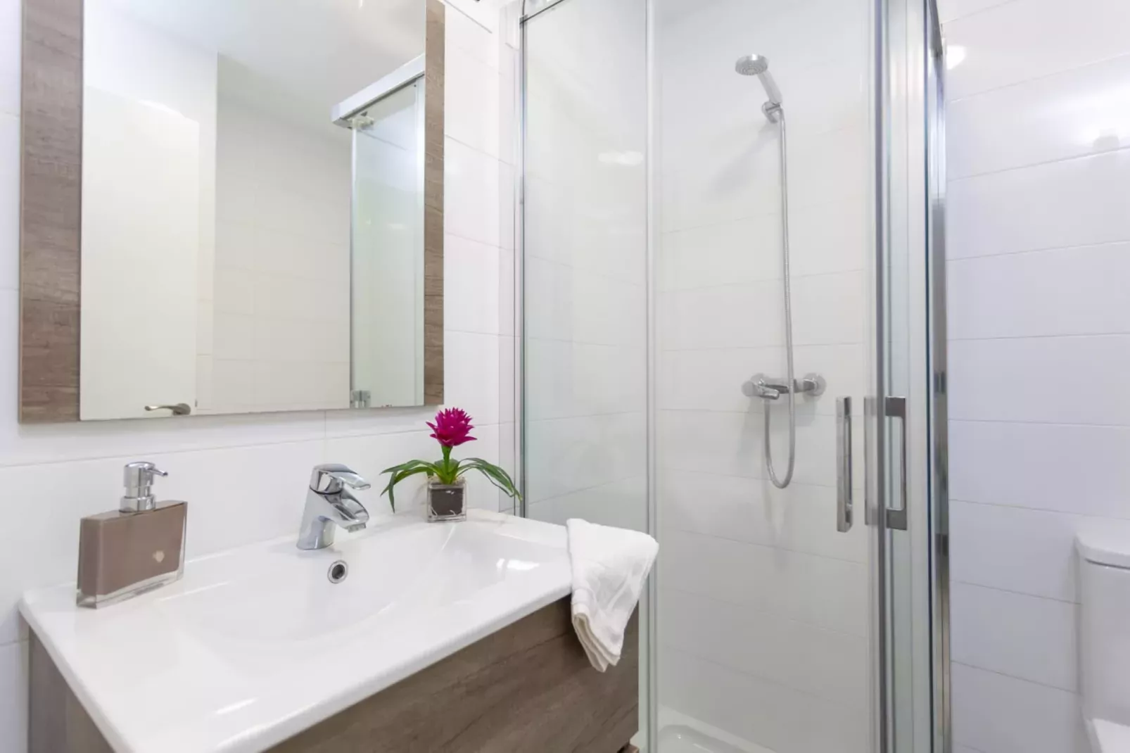 YourHouse Casa Suiza-Bathroom