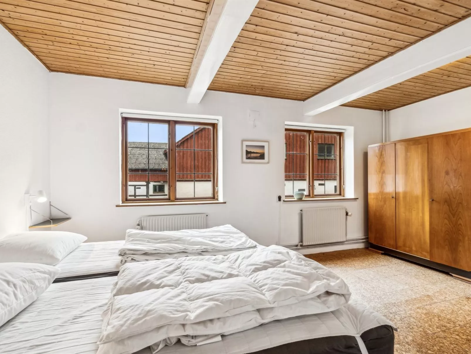 "Garbine" - 1.5km from the sea-Inside