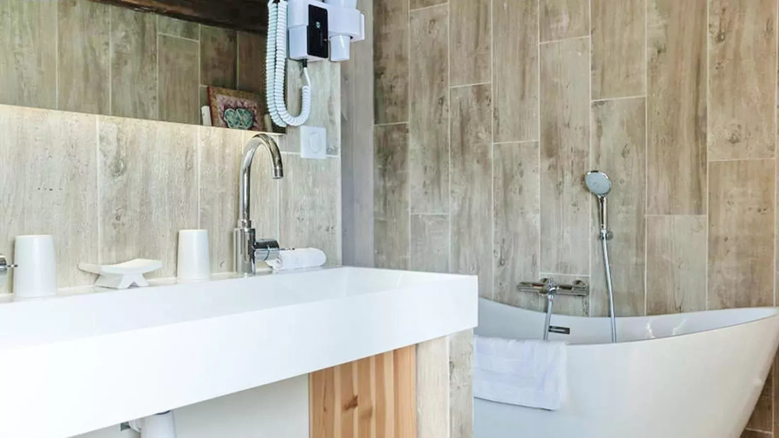 Gite de luxe-Badezimmer