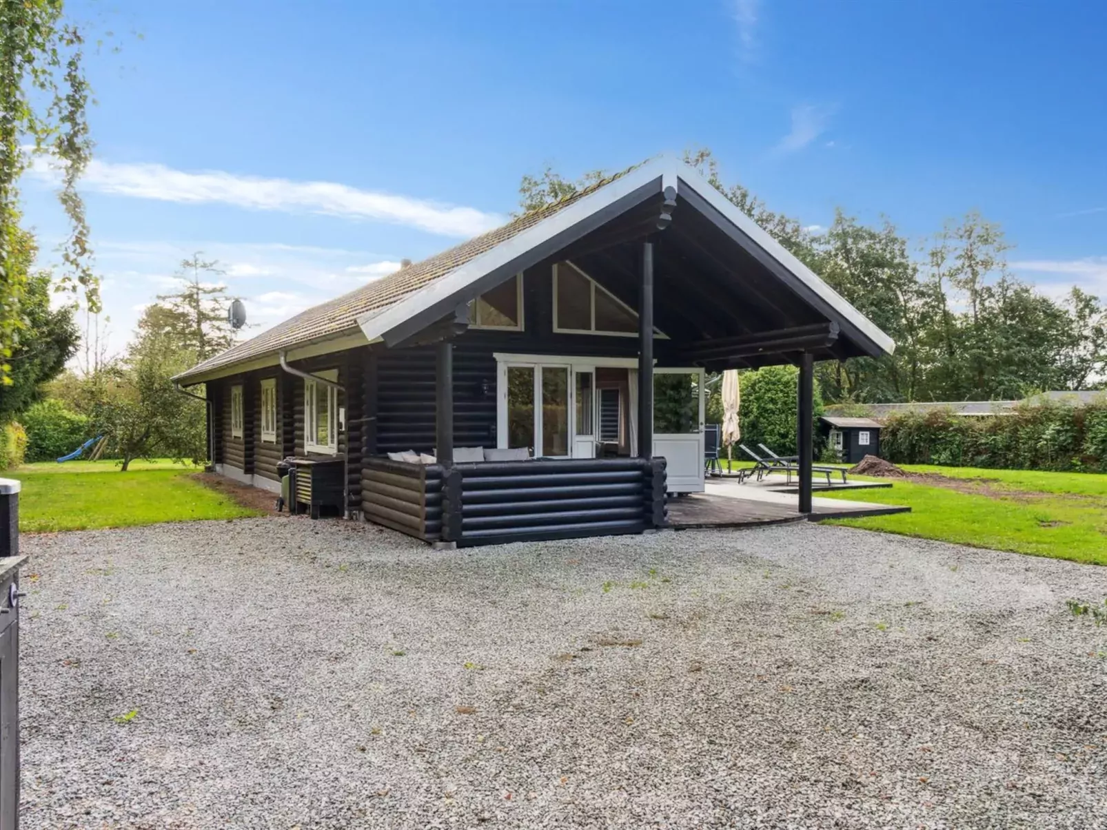 "Hjorthung" - 2km from the sea-Outside