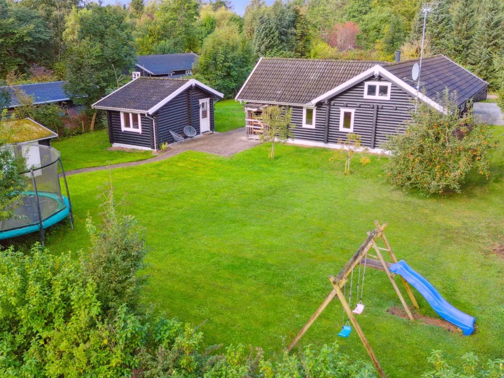 "Hjorthung" - 2km from the sea-Outside