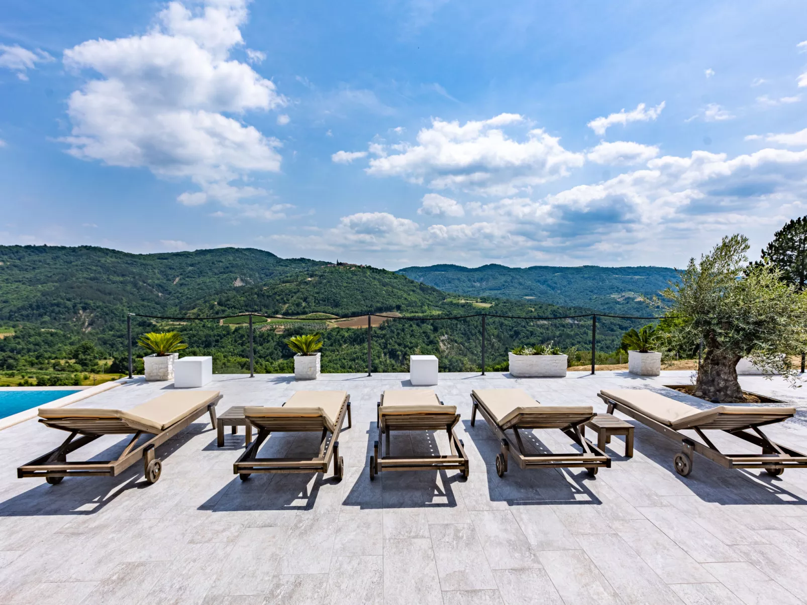 Villa Bella-Outside