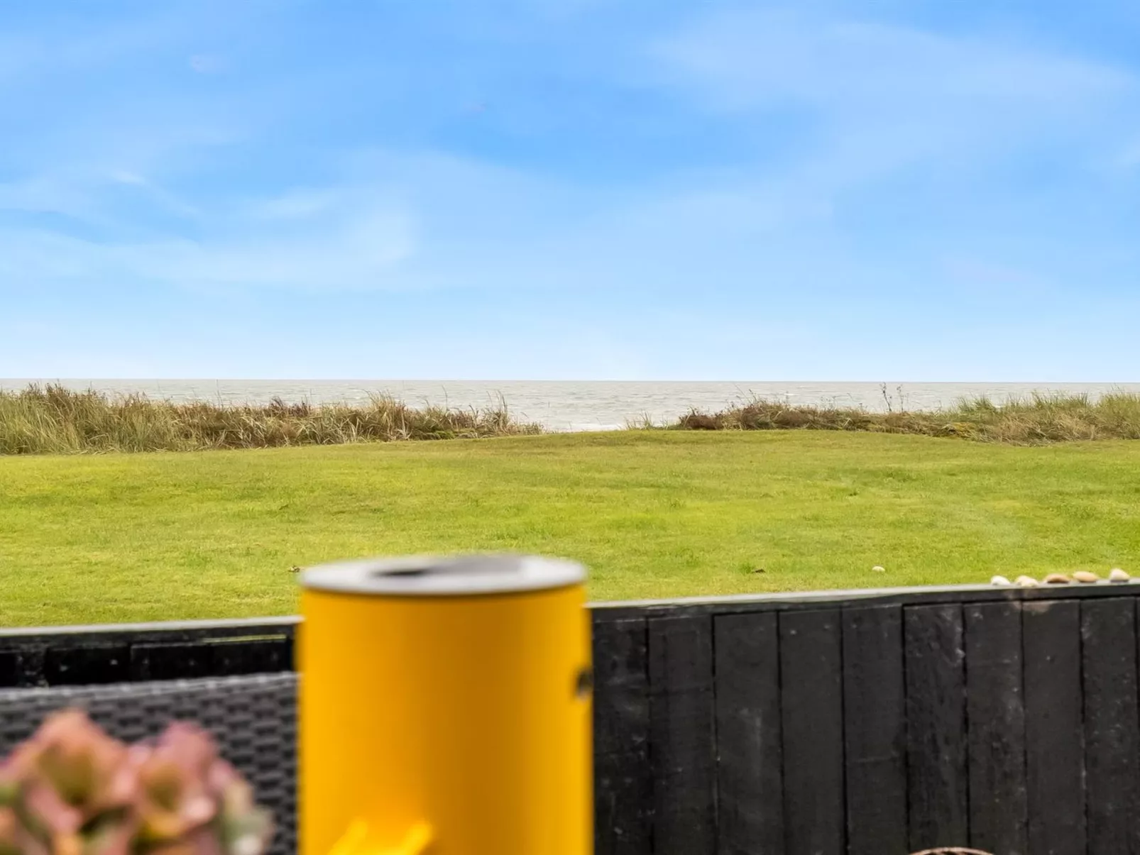 "Snioulf" - 10m from the sea-Draußen