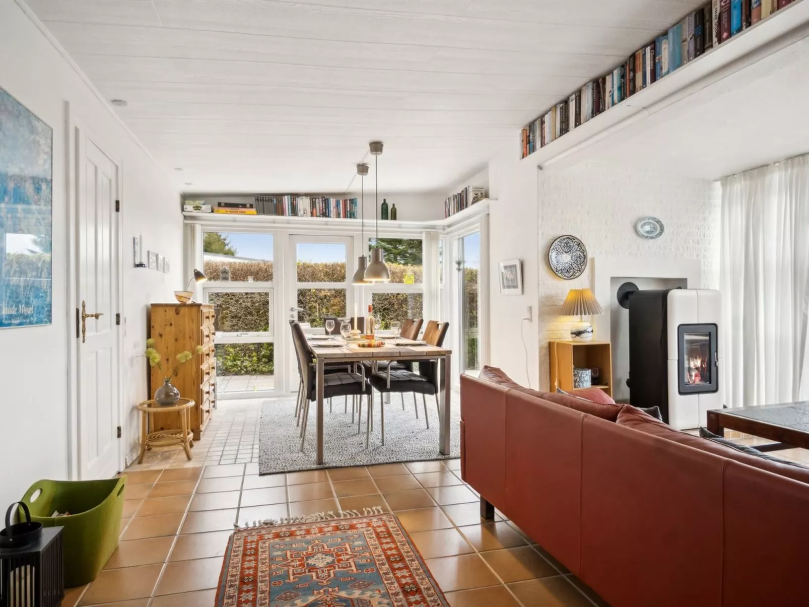 "Yngvy" - 500m from the sea-Inside