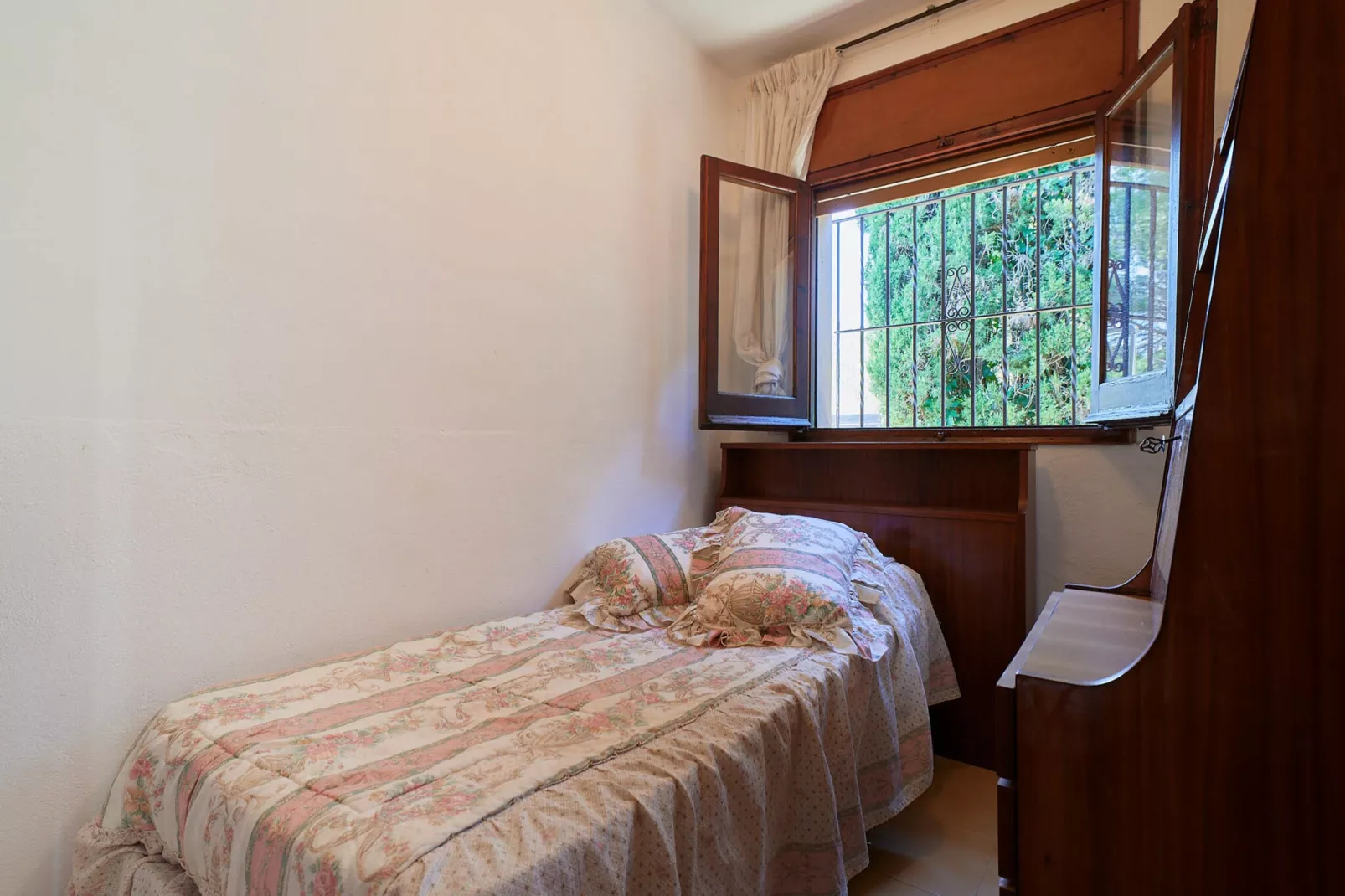 Masso-Bedroom