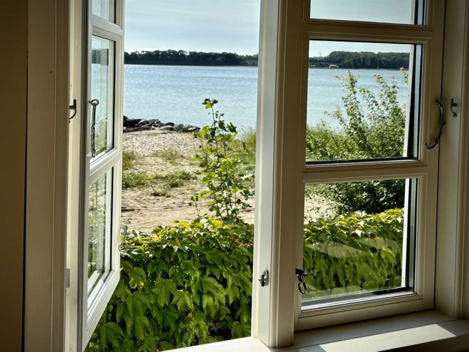 "Drifa" - 20m from the sea-Draußen