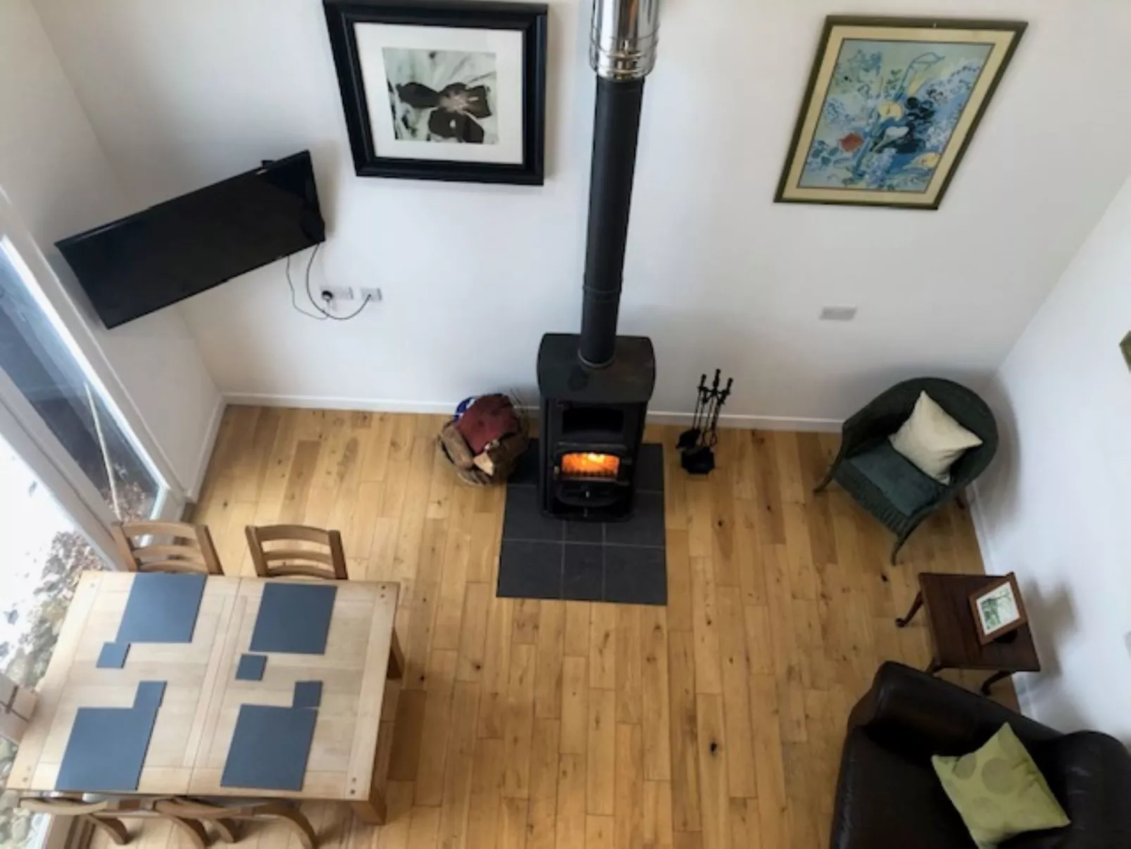 Coach House-Inside