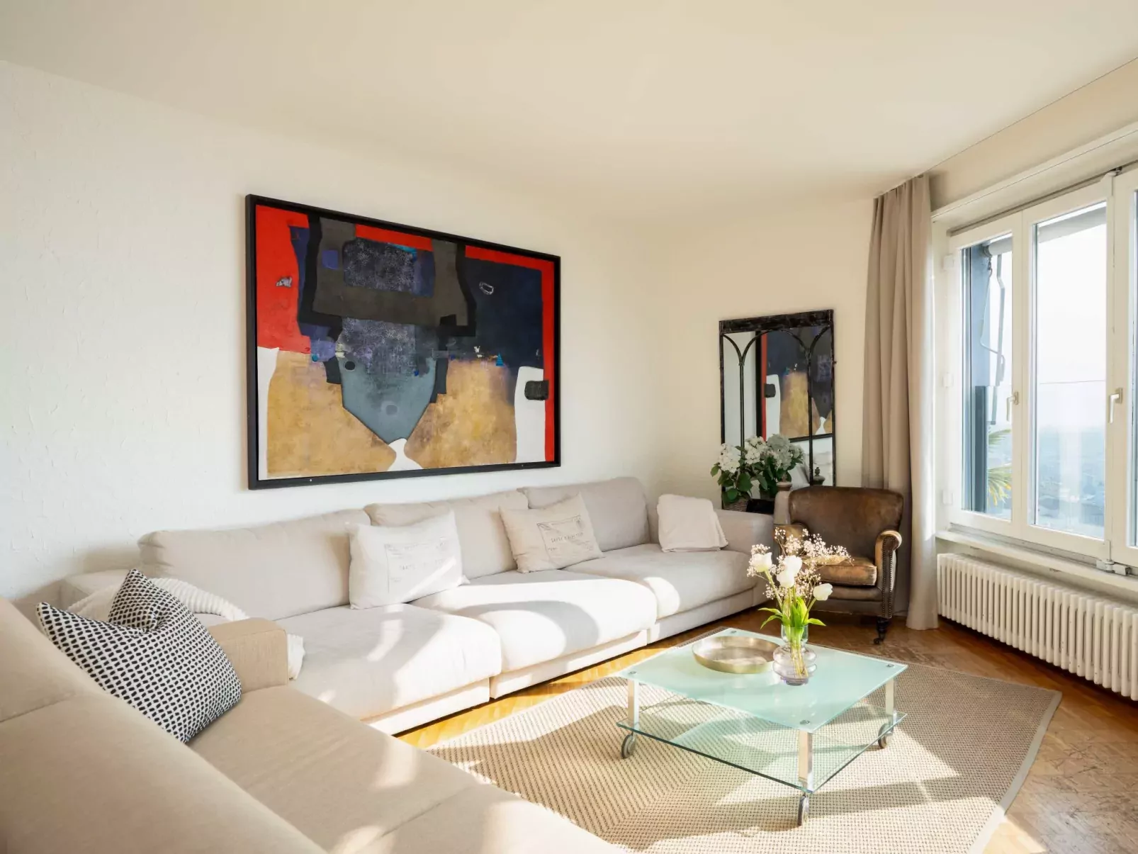 Suite Modern - Inside