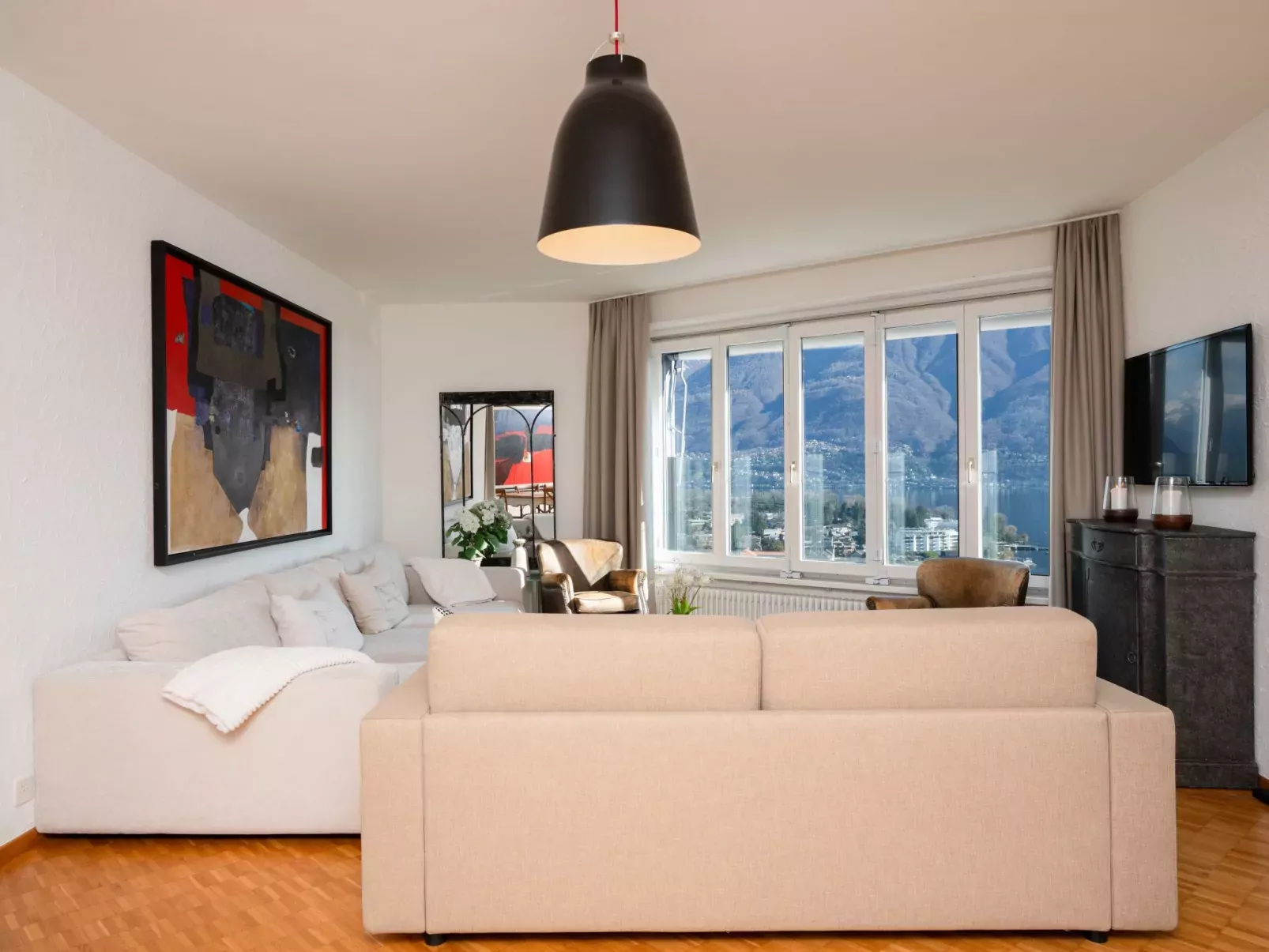 Suite Modern - Inside
