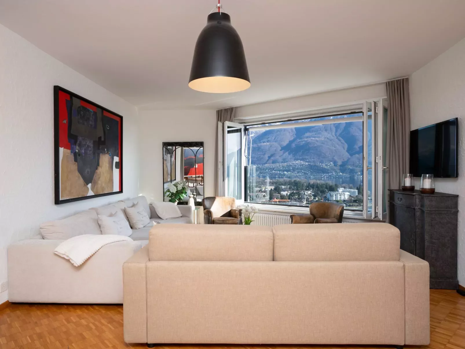 Suite Modern - Inside