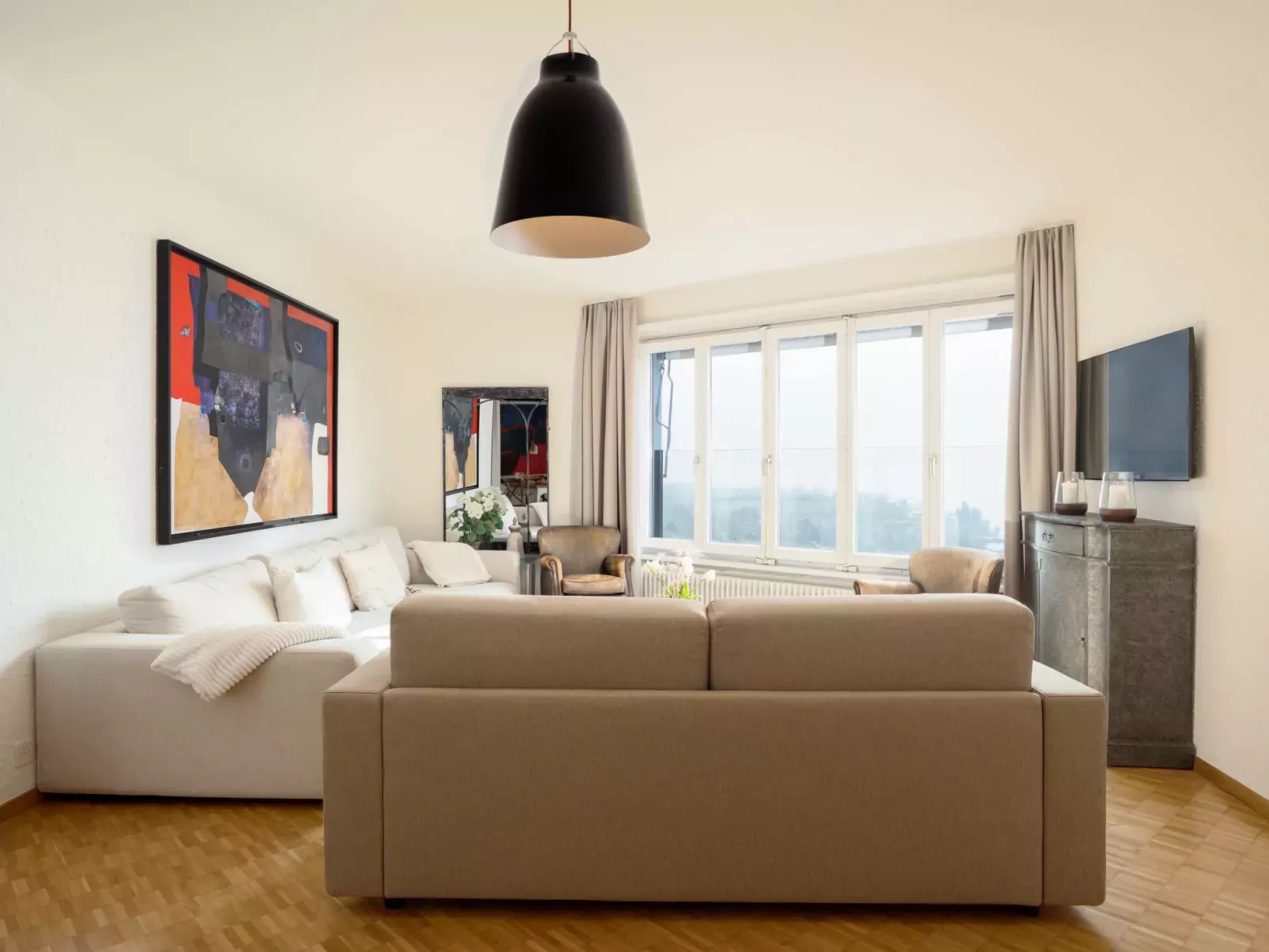 Suite Modern - Inside