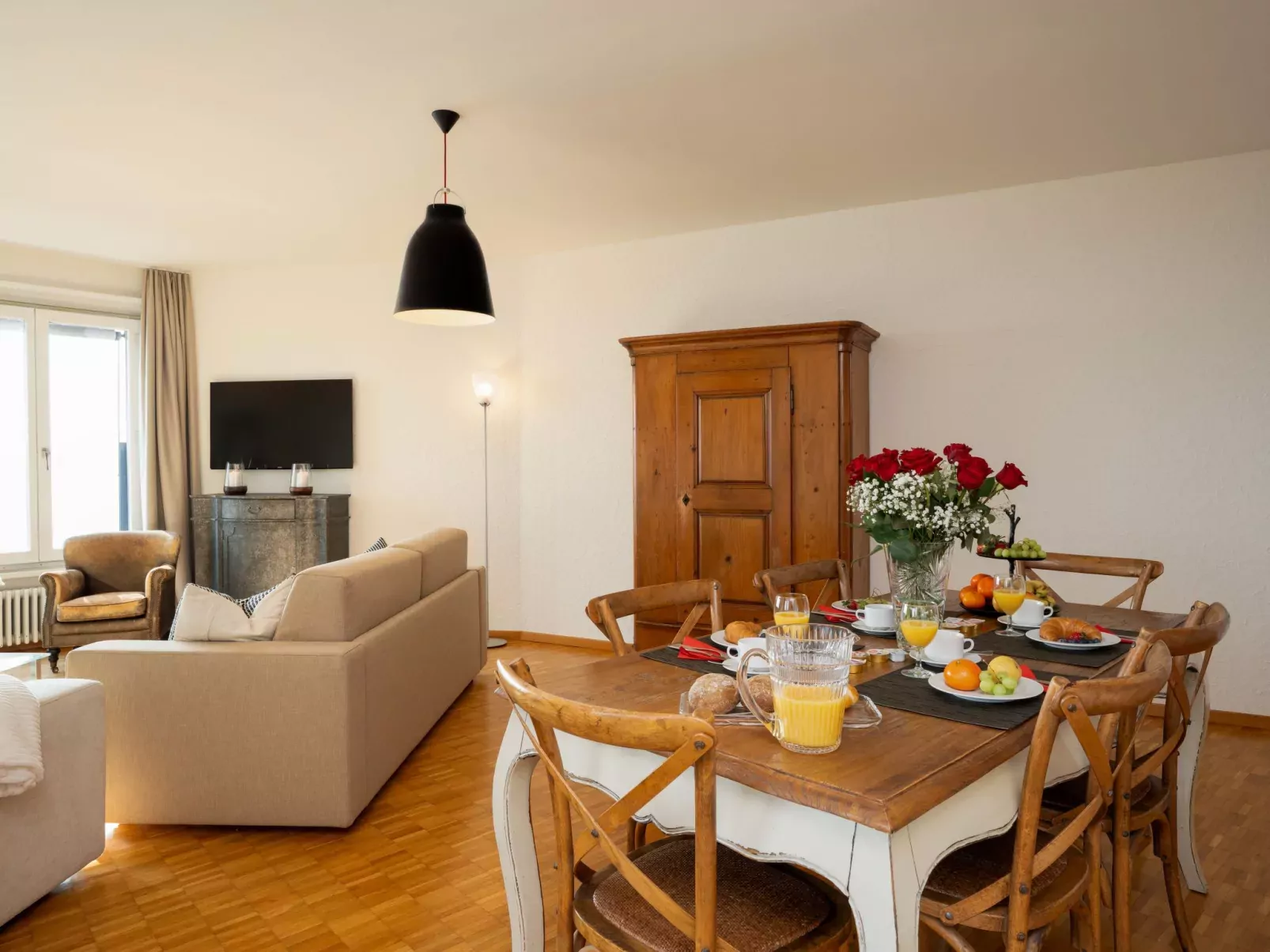 Suite Modern - Inside