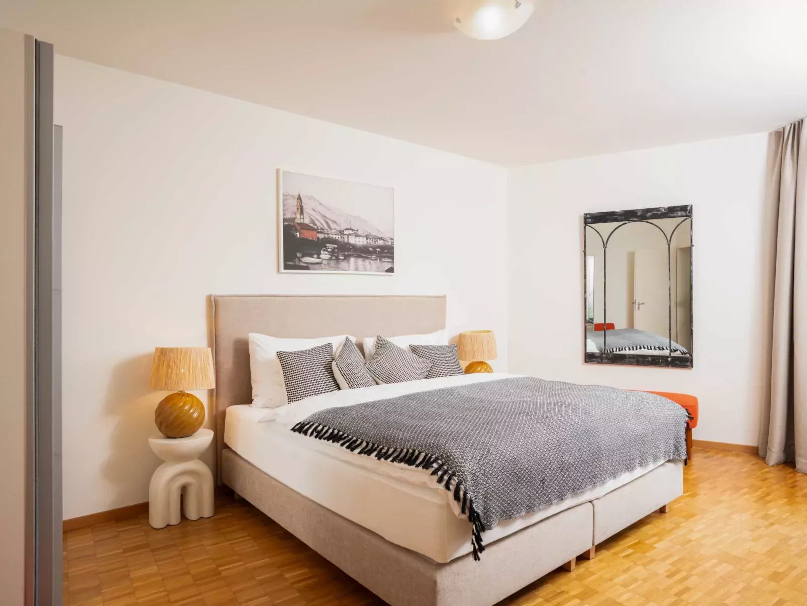 Suite Modern - Inside