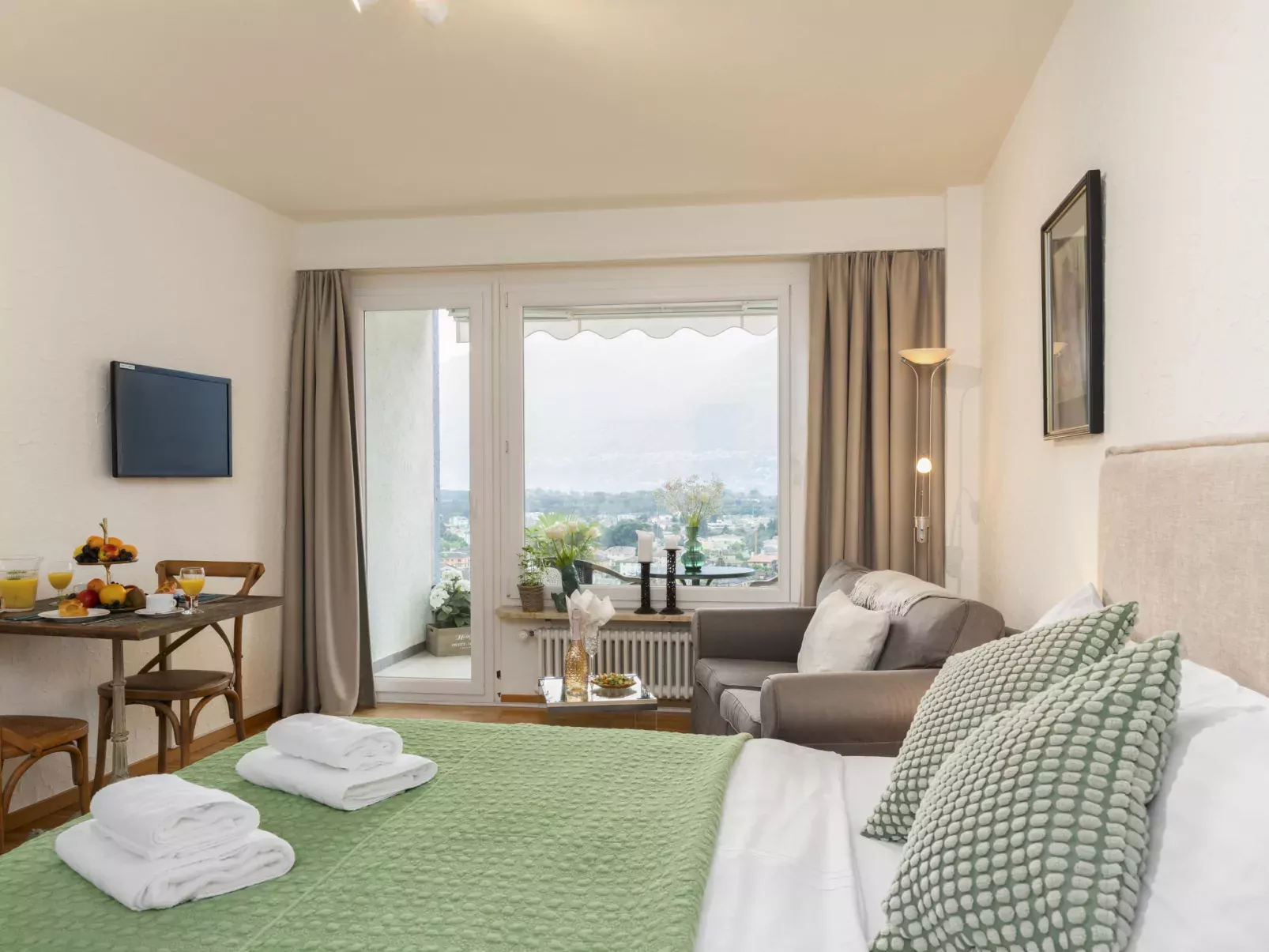 Double Room Modern - Inside