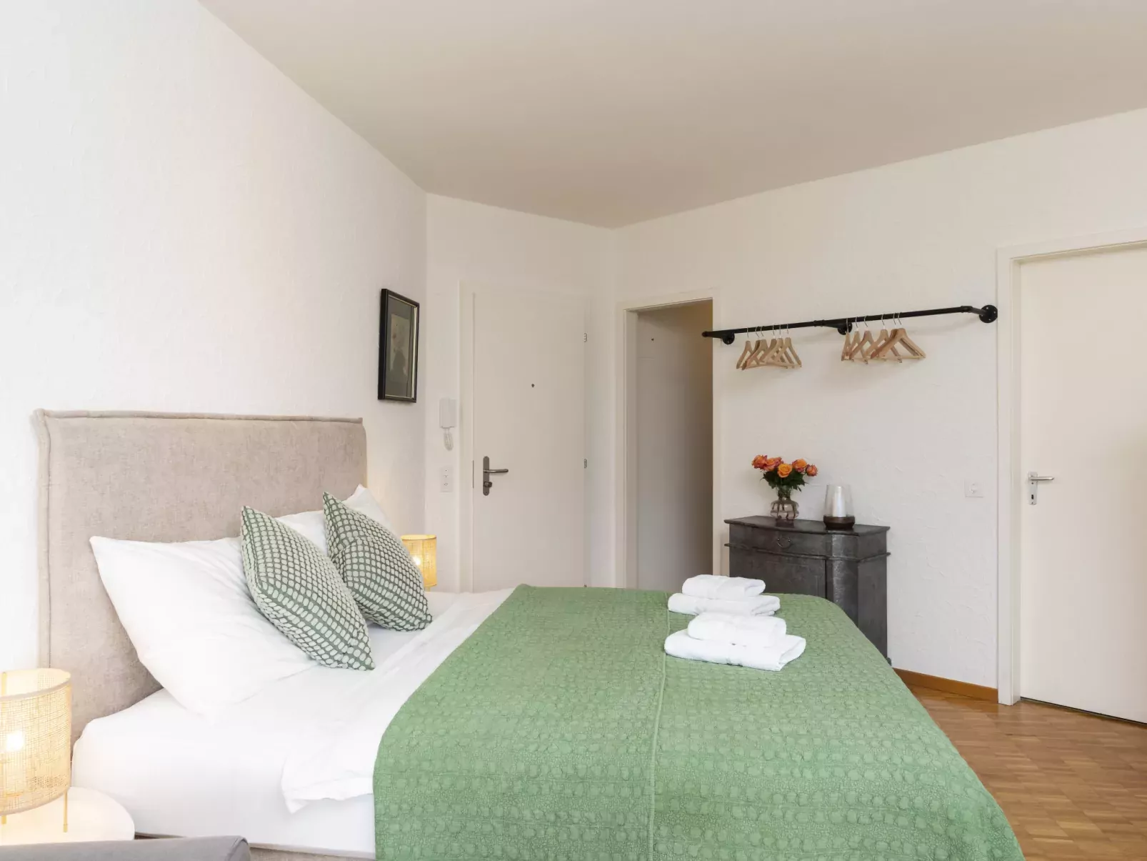 Double Room Modern - Inside