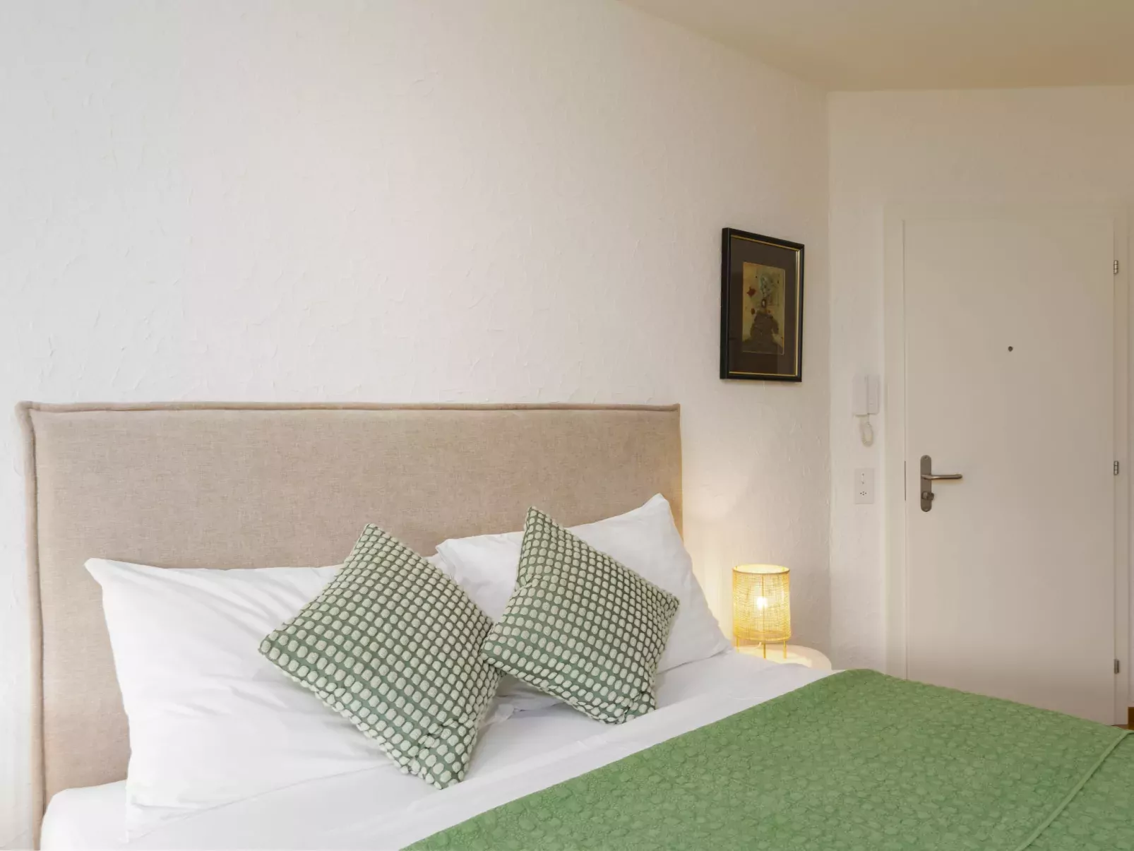 Double Room Modern - Inside