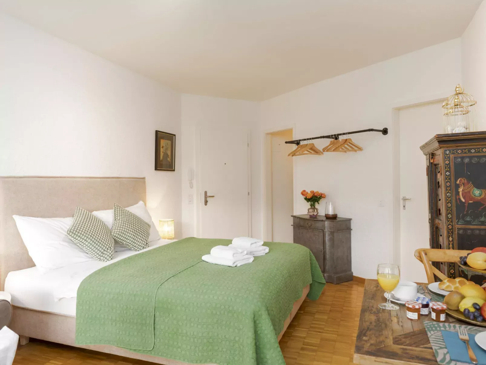 Double Room Modern - Inside