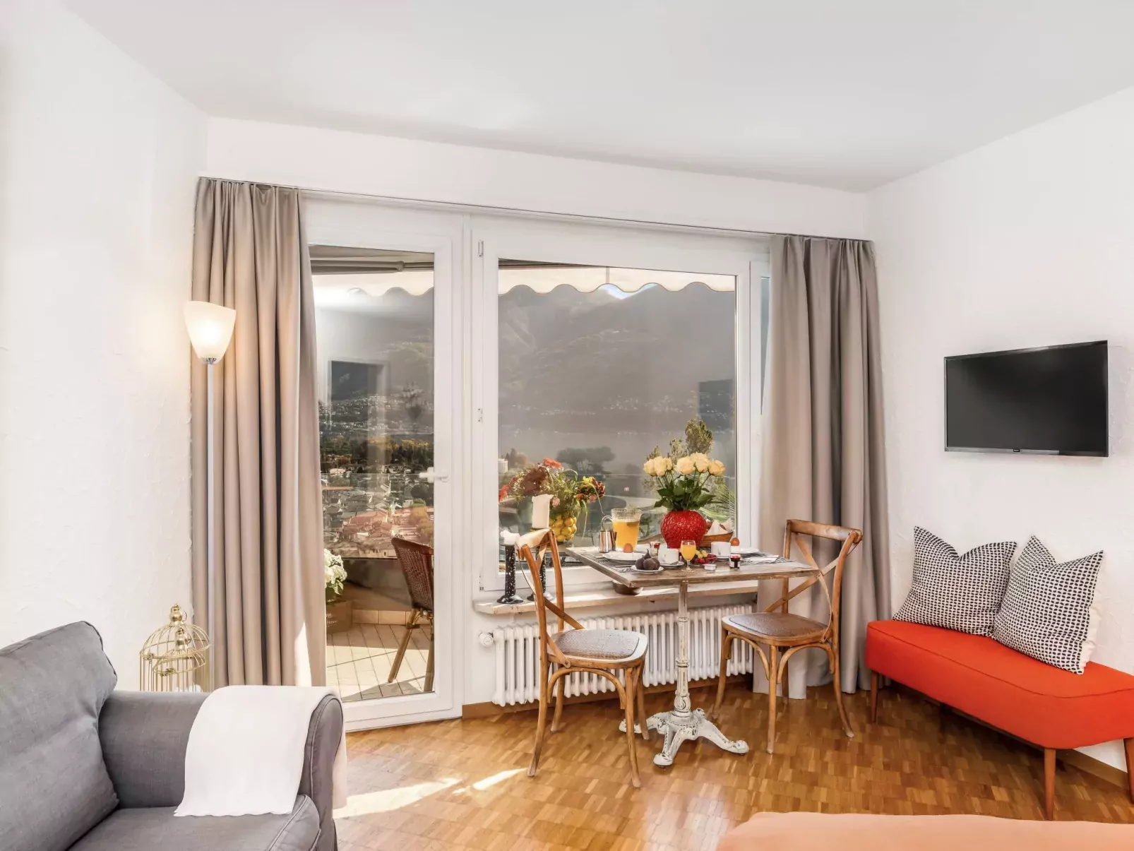 Double Room Modern - Inside